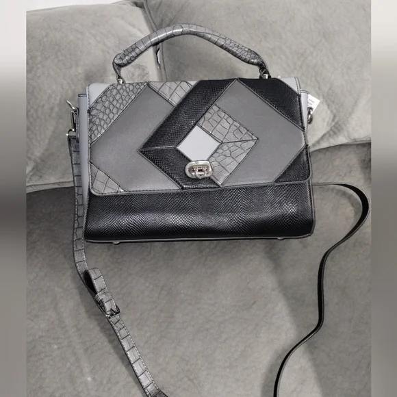 Color Block Pattern Purse - Picture 6 of 13